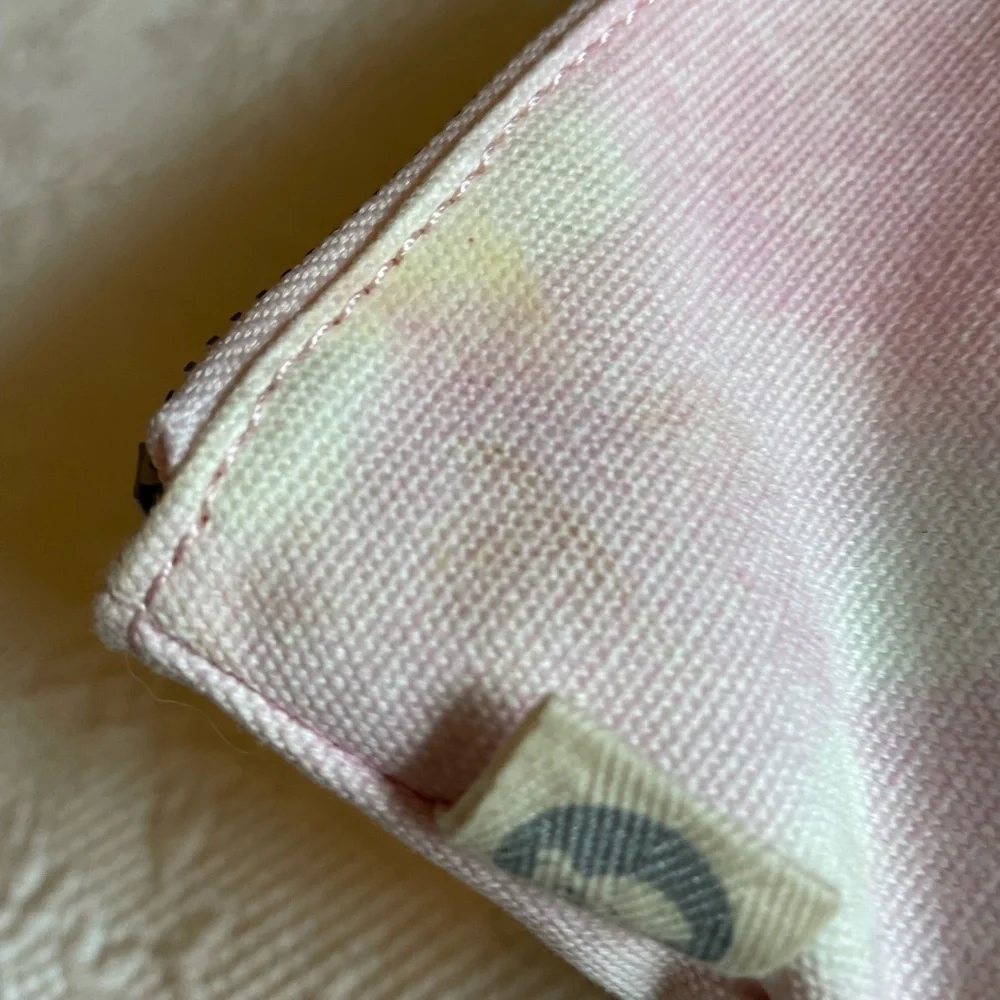 Koala Kanvas NWT makeup bag